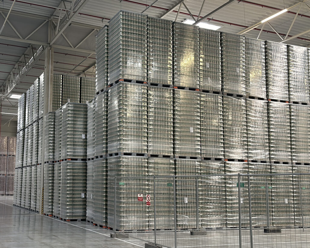 380073E2-0FE4-40F5-9A83-EE827AA31208